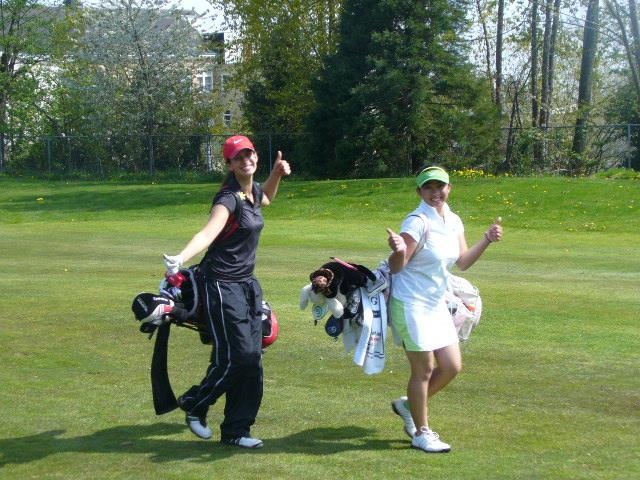 Golfing Girls