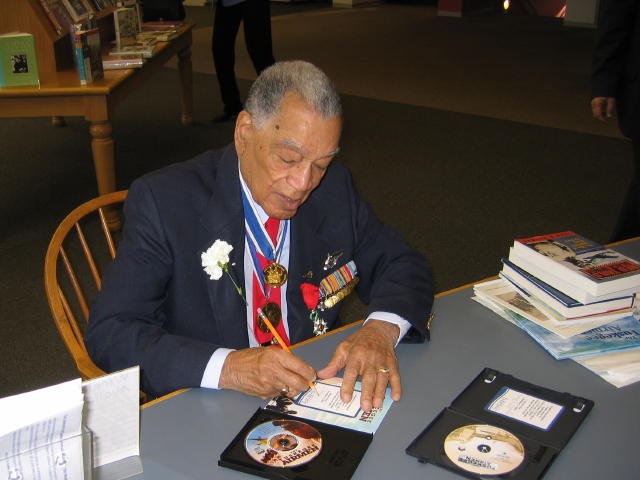 Tuskegee Airman Lee Archer autographs